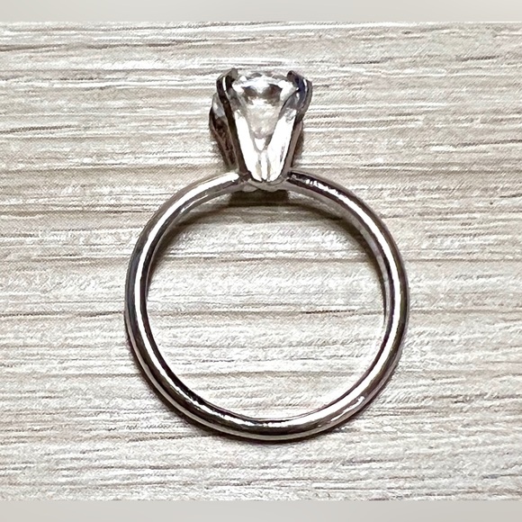 Vintage Designer Hallmarked UNCAS Sterling Silver Faux Diamond Ring, Size 7 - Picture 6 of 11